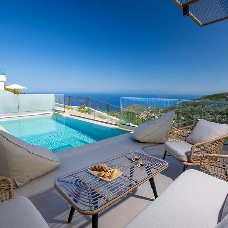 Inorato - Luxury Villa With Private Swimming Pool Kalamítsi Екстериор снимка