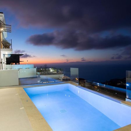 Inorato - Luxury Villa With Private Swimming Pool Kalamítsi Екстериор снимка