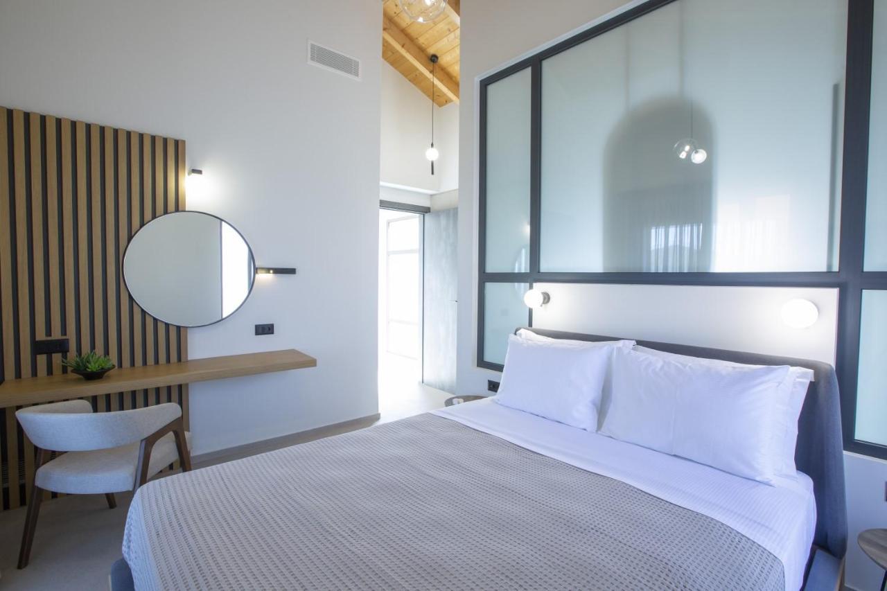 Inorato - Luxury Villa With Private Swimming Pool Kalamítsi Екстериор снимка
