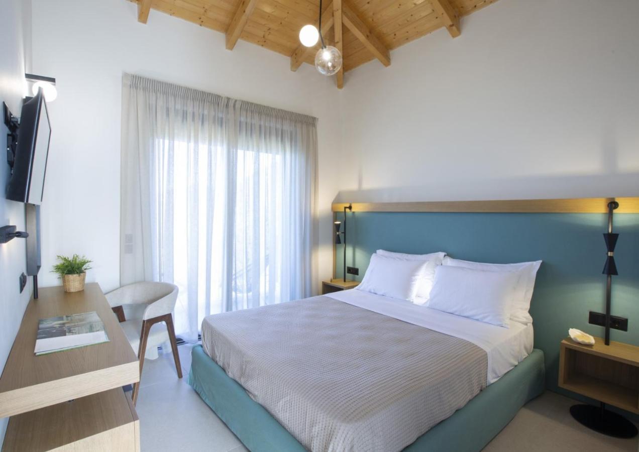 Inorato - Luxury Villa With Private Swimming Pool Kalamítsi Екстериор снимка