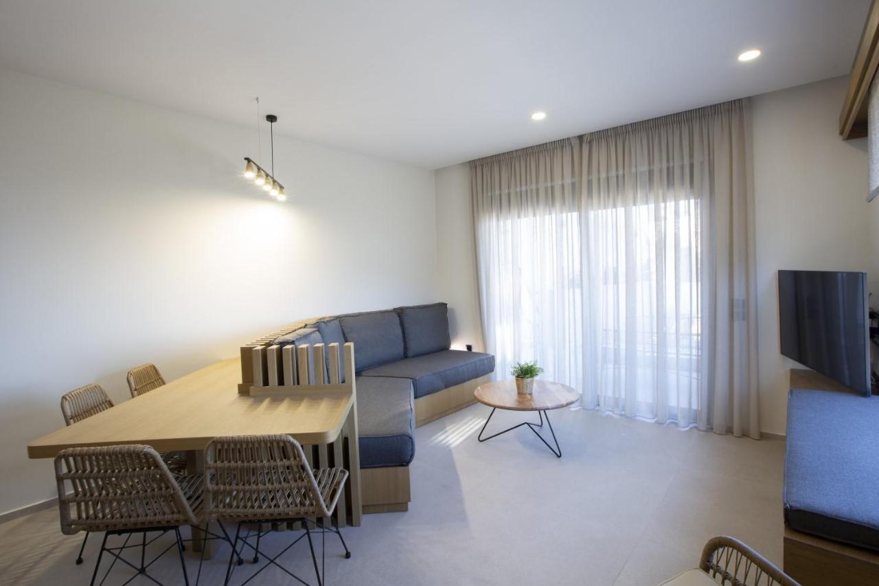 Inorato - Luxury Villa With Private Swimming Pool Kalamítsi Екстериор снимка