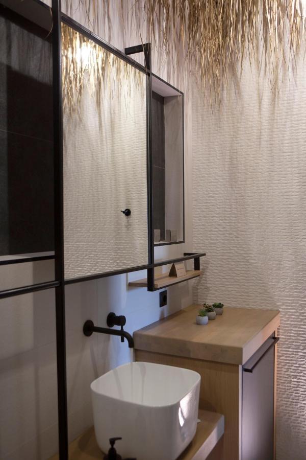 Inorato - Luxury Villa With Private Swimming Pool Kalamítsi Екстериор снимка
